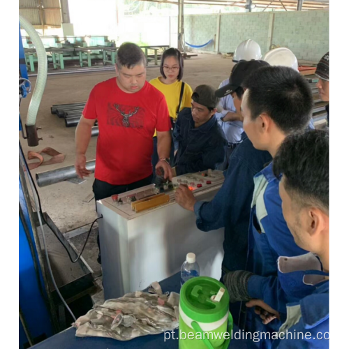 Máquina de soldagem dobrada e de solda cônica